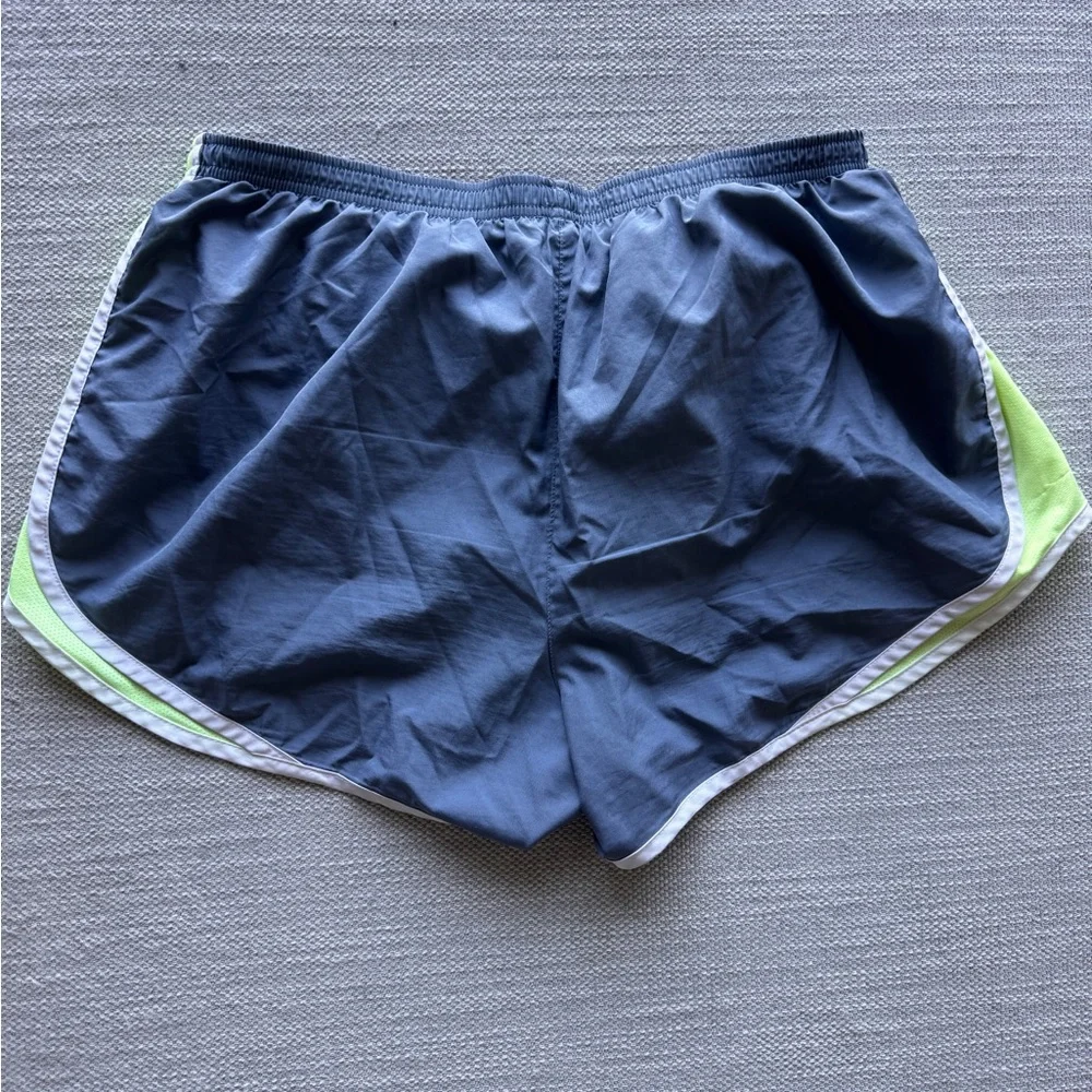 Nike XL Dri-Fit Tempo Running Shorts Gray Green White
*Brief-Lined Shorts - Picture 4 of 4